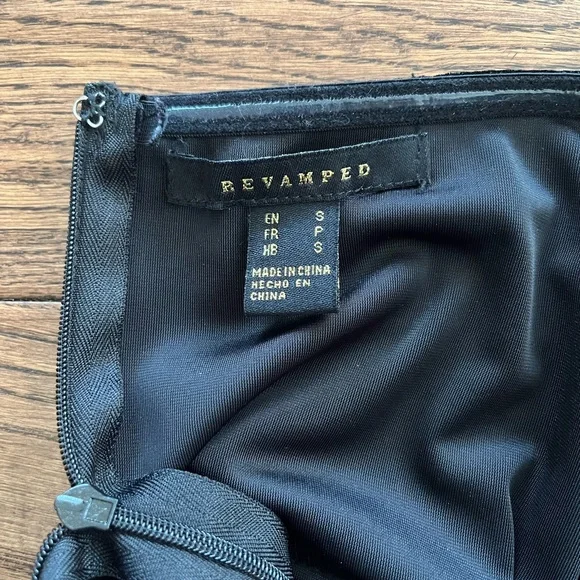 ✨ Black Velvet Strapless Dress ✨ - Picture 6 of 6